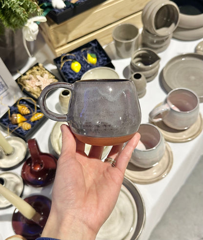 VIOLET puodelis su ąsele