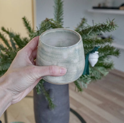 MOSS puodelis su pirštų įspaudimais