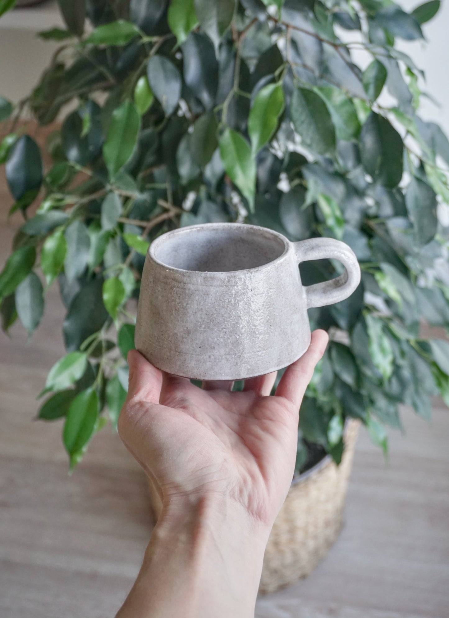 BROWN asmens masės puodelis su ąsele 250ml