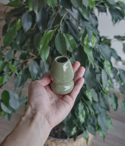 MATCHA GREEN šluotelės laikiklis