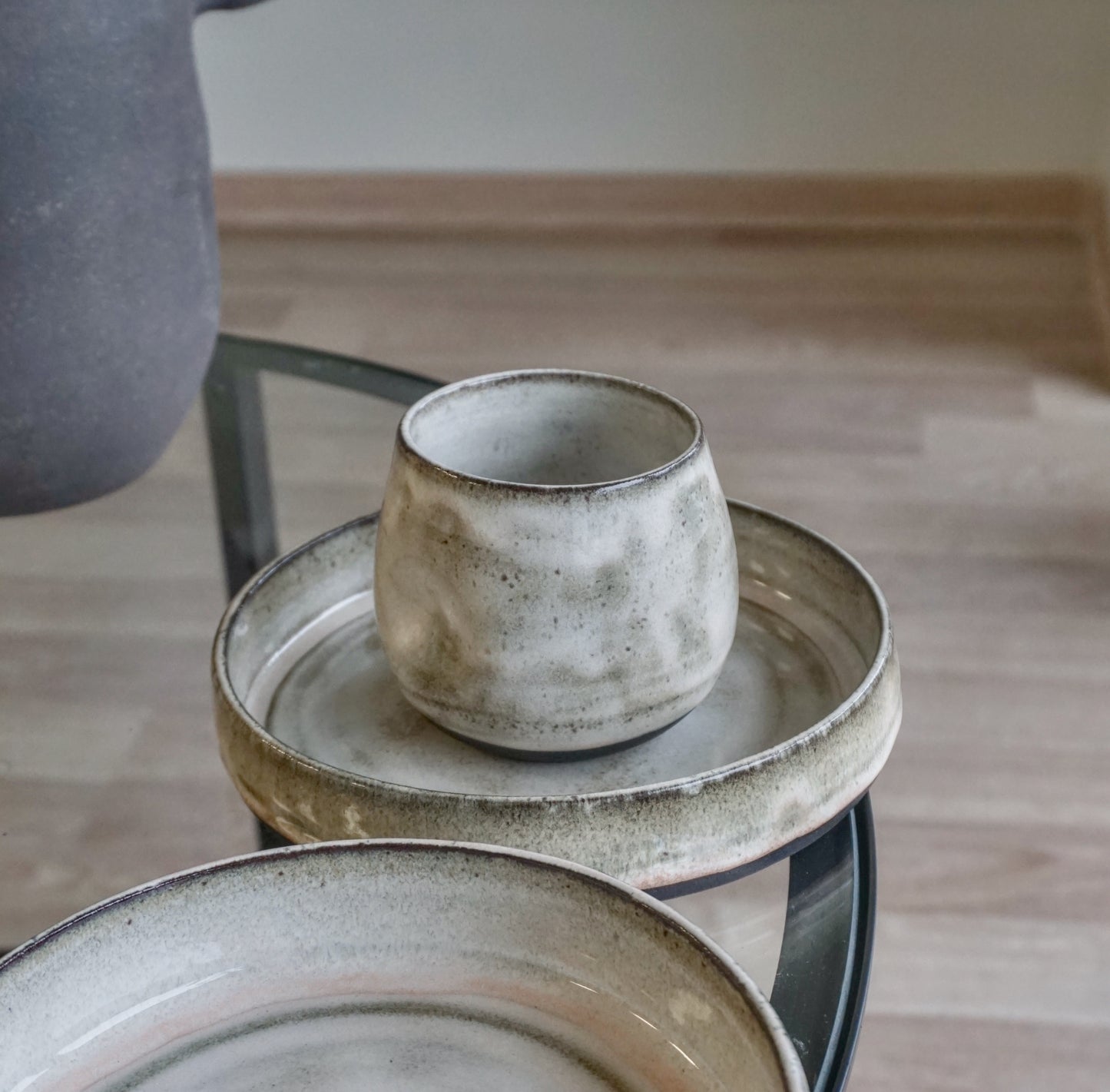 EMBER puodelis su pirštų įspaudimais