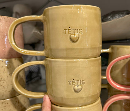 Rusvas puodelis TĖTIS su ąsele